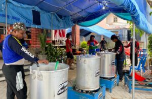 Dapur Umum dan Bantuan Logistik untuk Warga Terdampak Gempa Bawean