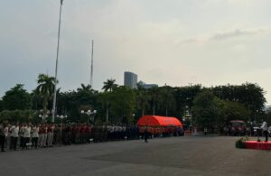 Apel Pengamanan Momen Libur Lebaran di Balai Kota Surabaya