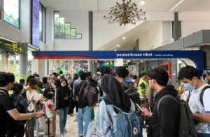 Stasiun Surabaya Gubeng di Hari Pertama Puncak Mudik