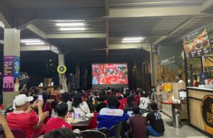 Keseruan Nobar Timnas U-23 di Suara Surabaya Centre