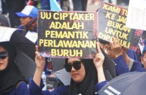 Aksi Massa dalam Demo Hari Buruh di Jakarta