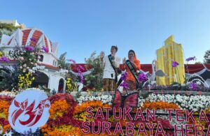 Pawai Budaya dan Parade Bunga Surabaya Vaganza 2024