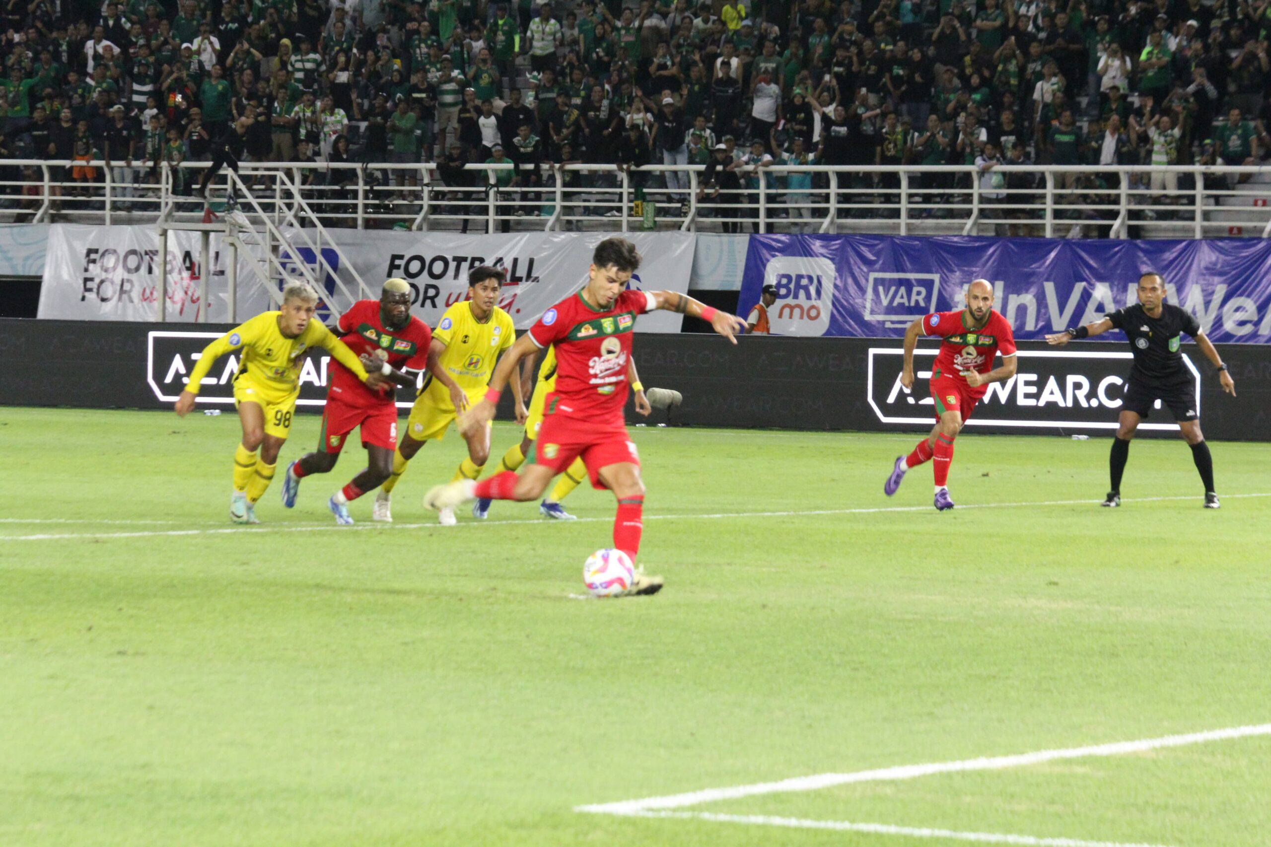 Sempat Tertinggal, Persebaya Samakan Kedudukan Atas Barito Putera di Babak Pertama