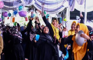 Maulid Nabi Ibu-Ibu PKK di Balai Kota Surabaya