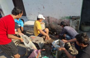 Kerja Bakti Surabaya Bergerak Jilid 2 di Simo Gunung Barat