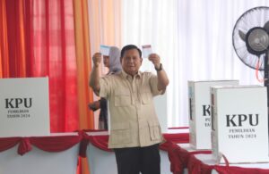 Prabowo Presiden Mencoblos Pilkada di Bojong Koneng