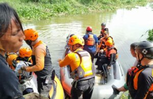 Pencarian Balita Hanyut Hingga Ditemukan