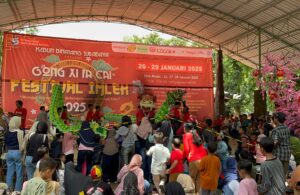 Perayaan Imlek di Kebun Binatang Surabaya